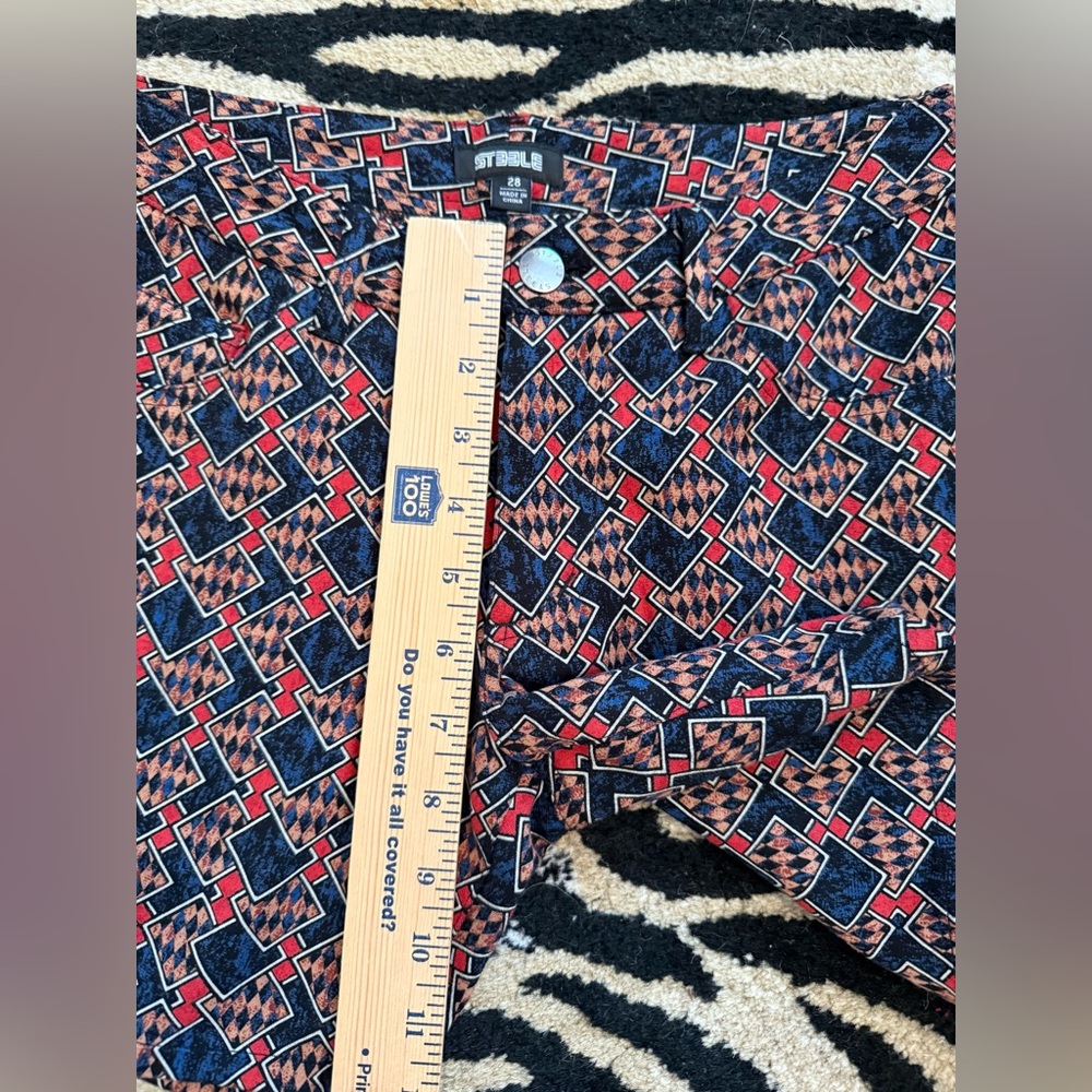 ST33LE  Men's Navy/Red Diamonds Stretch Knit Shorts Size 28 EUC - Picture 4 of 9